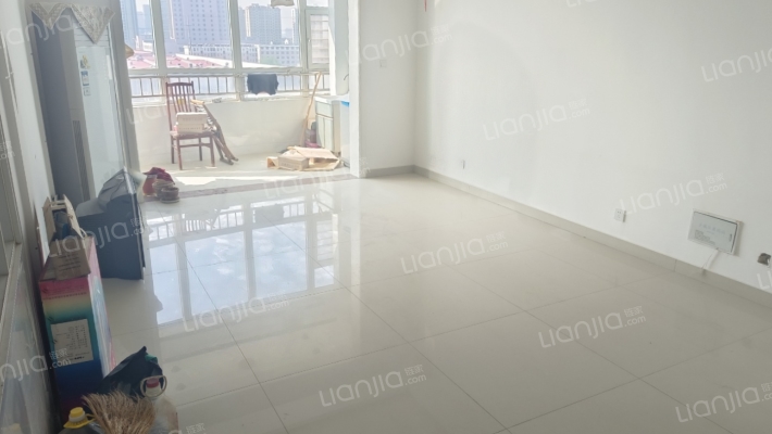 河畔花城二手房实景图