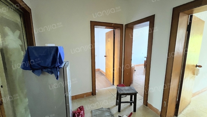 华中西路南一巷二手房实景图