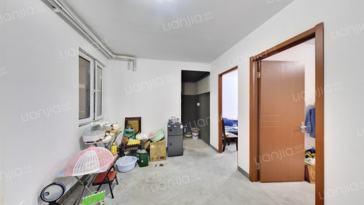 明秀映山苑二手房实景图