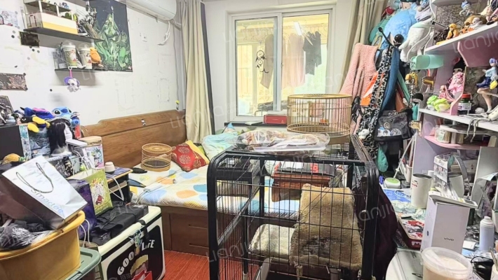 集中供暖   德信公园边上   有小院  舒适度很高-卧室B