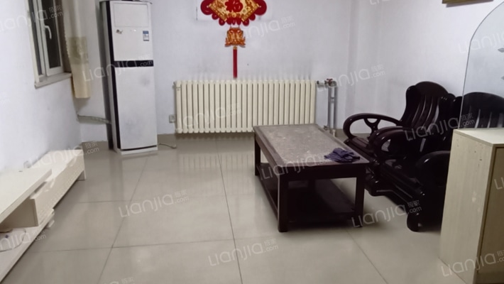 东升龙华园A区二手房实景图