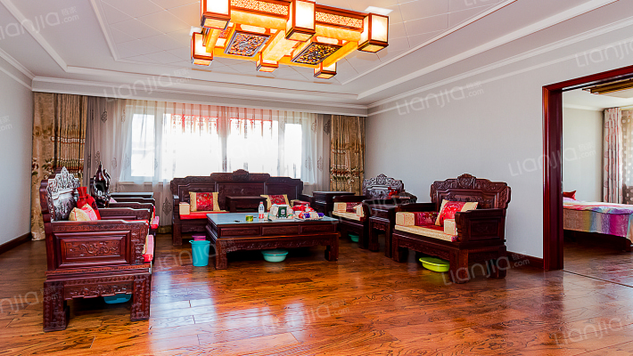 精装 东边户 lou wang 位置  均价低 * 级难得的好房源-客厅