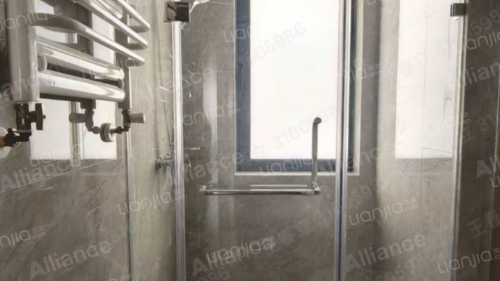 高新区 集中供暖 南北通透三居双卫 精装修 采光无遮挡-卫生间A