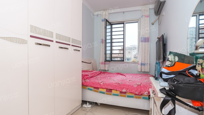 上海城三室两厅两卫  小区环境好   适合居住-卧室C