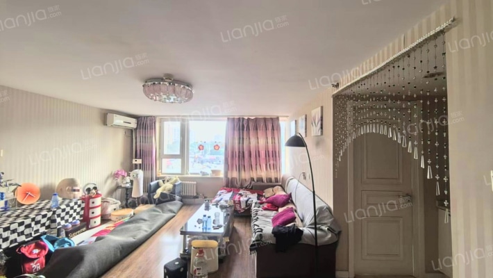 蓝庭国际二手房实景图