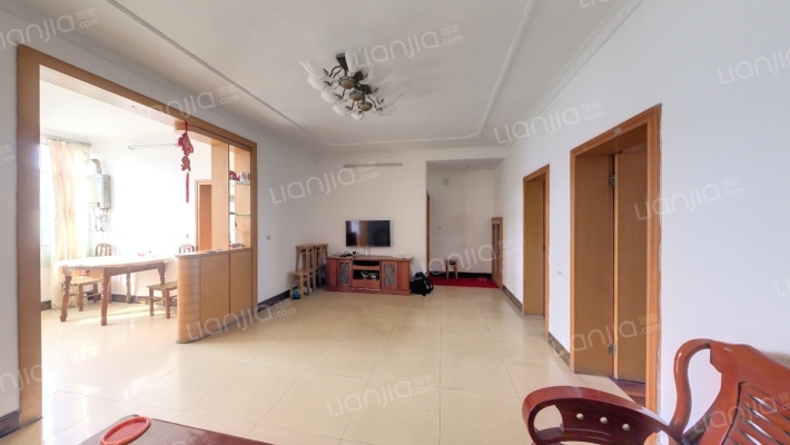 江碧路20号二手房实景图