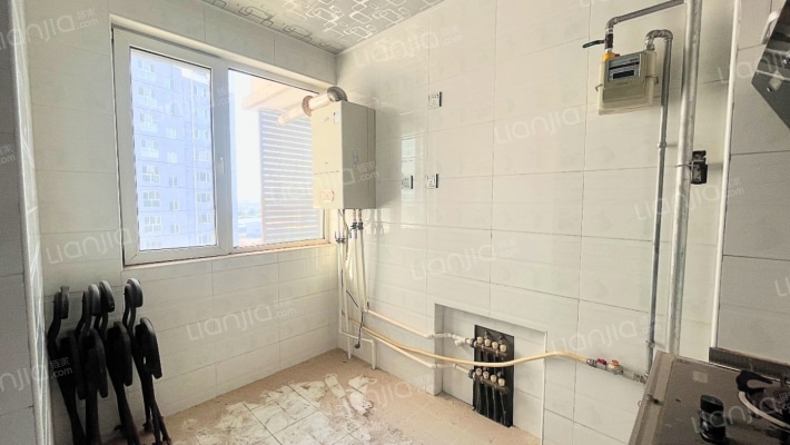 南向格局 楼层好 视野宽阔 适合居住-厨房