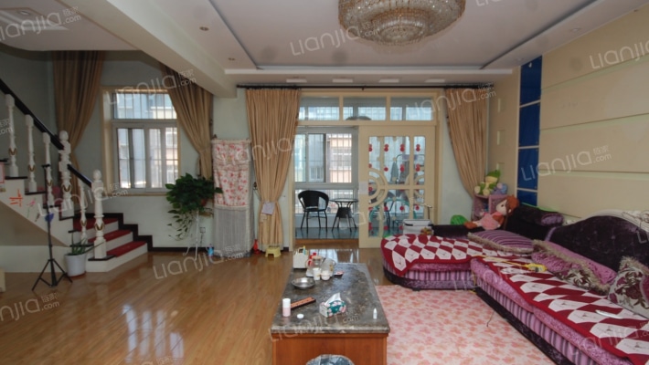 天之润C区二手房实景图