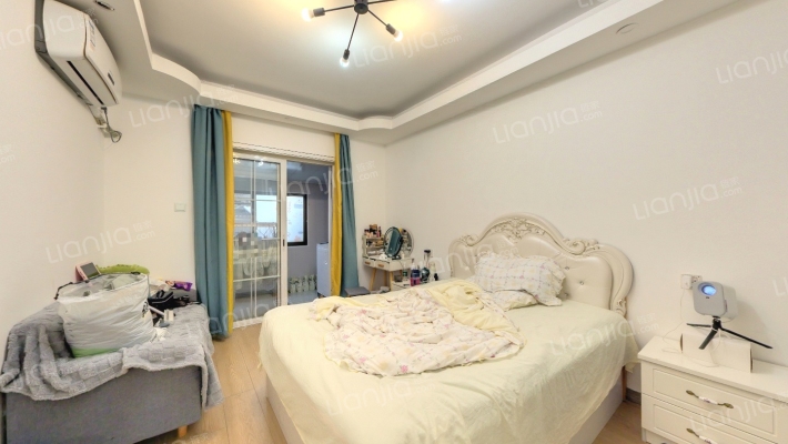 绣衣新村东区二手房实景图