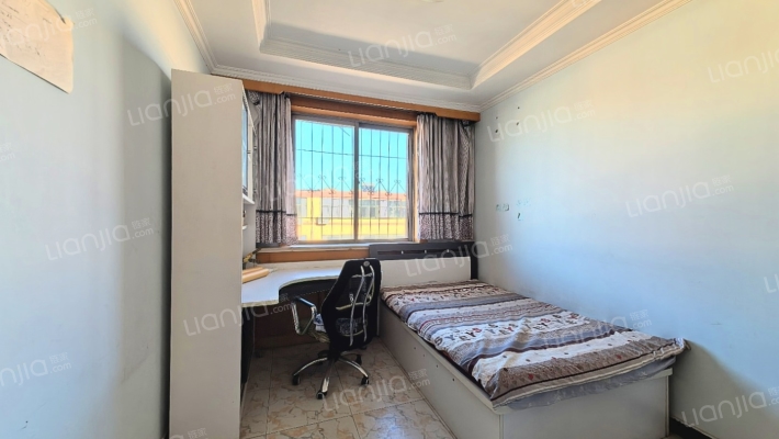 金税小区三居双卫大三居南北通透-卧室B