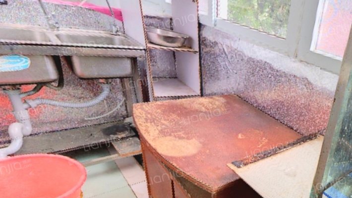 107边上 已经老小区改造  业主新装修的-厨房