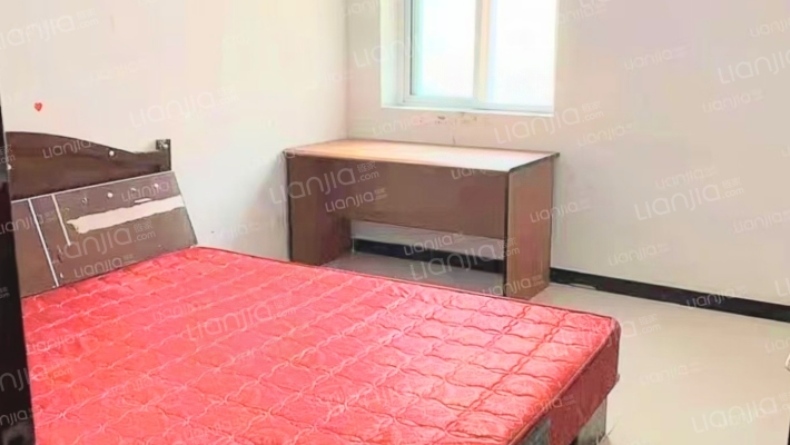 中间楼层，满五唯一，业主诚心出售-卧室B