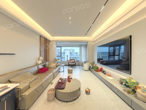 整租·晴湾上园一区 4室2厅 南