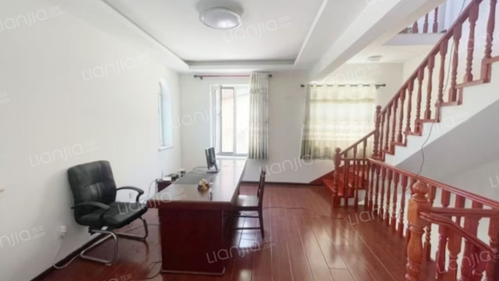 京都颐和城     南北通透   带庭院    交通方便-客厅B