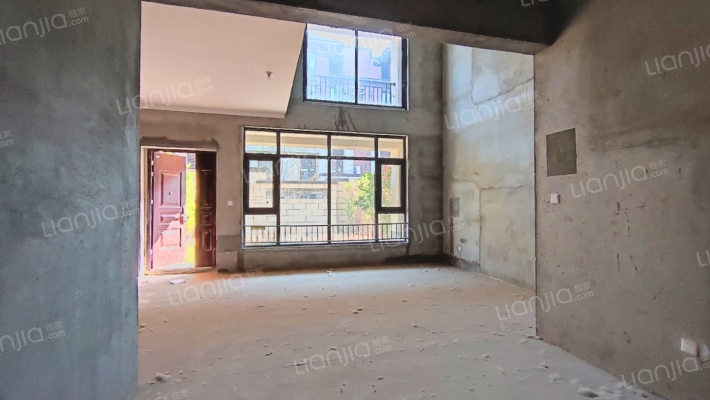 绿地香颂二手房实景图