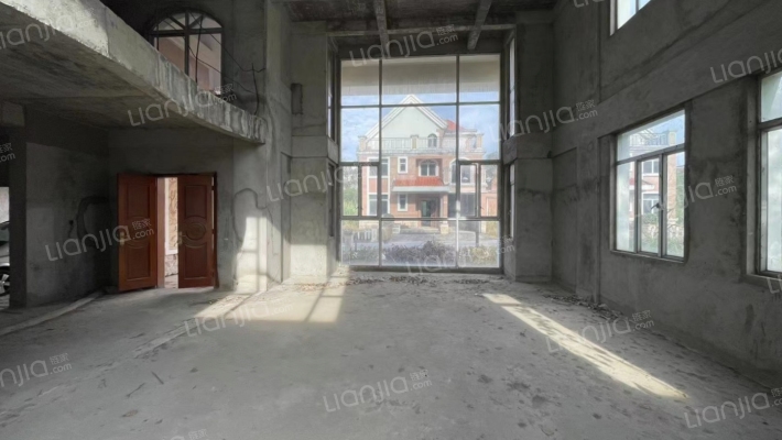 名都畔山华庭二手房实景图