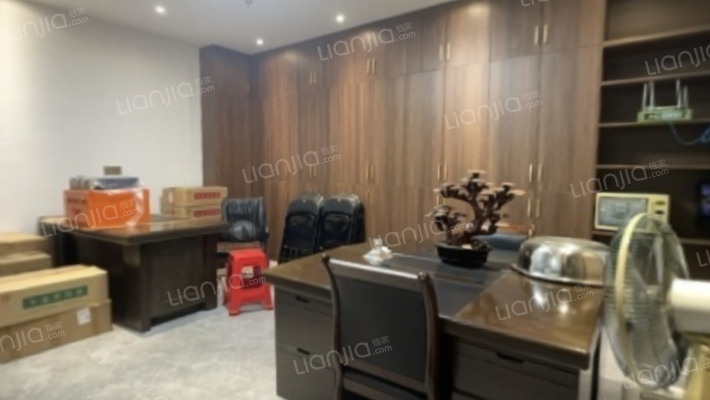 五象绿地中心二手房实景图