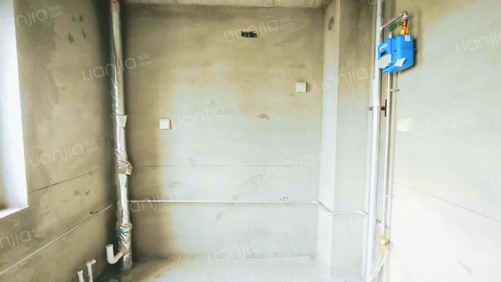 北京界三利中和城南北通透两居，户型好，门口838车站-厨房