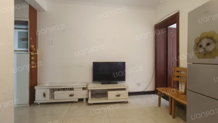 水尚仁佳 1室1厅 南-客厅