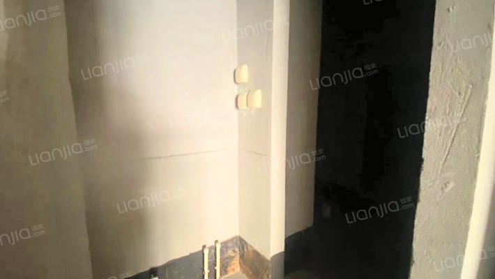 三利中和城一期 2室1厅 南-卫生间