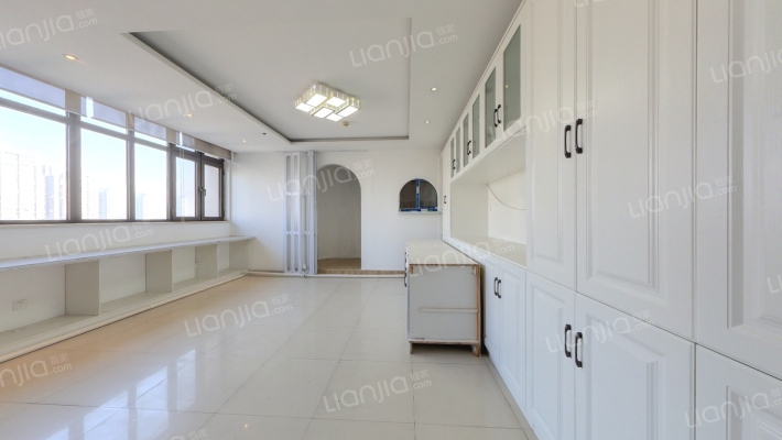 中南世纪城98街区二手房实景图