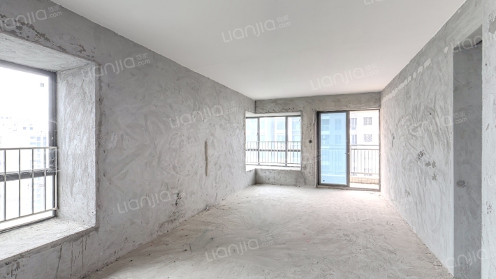 尚水华庭二手房实景图