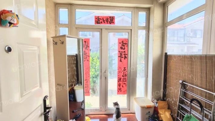 急售琉璃湖双拼别墅，自住精装，满五唯一，价格可议-门厅