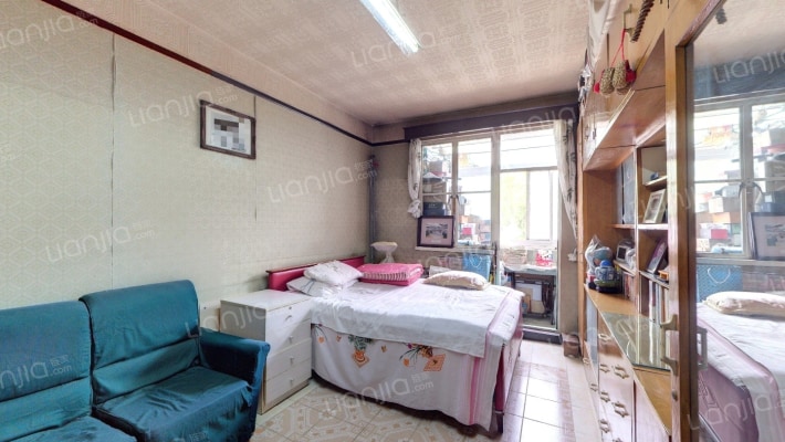 桃园南街10号院二手房实景图