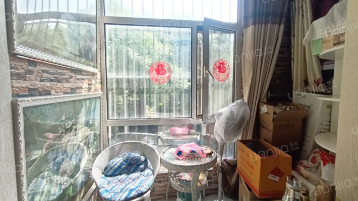 香邑溪谷南北通透两居室 精装修 带车位-阳台