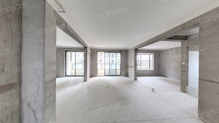 逸湾小筑二手房实景图