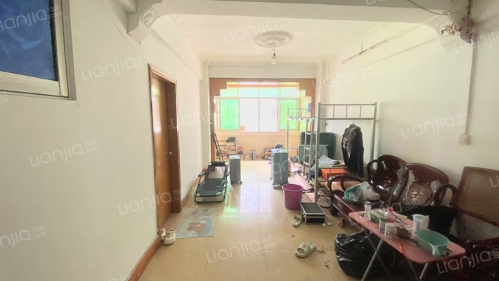 南宝小汽车修理厂宿舍二手房实景图