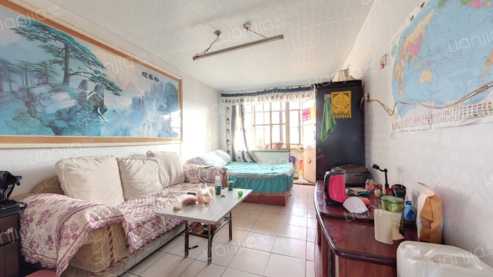 亚新一里二手房实景图