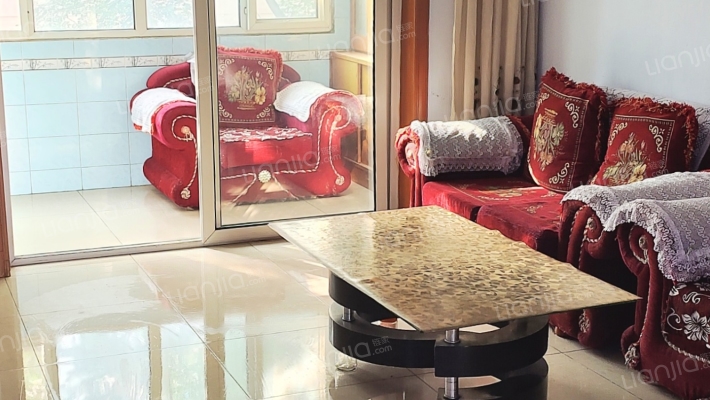 汽车站家属楼二手房实景图