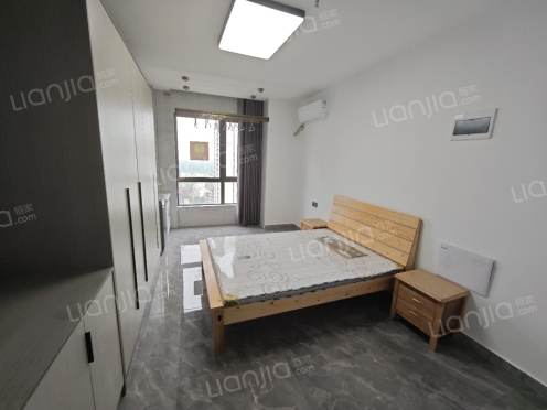 整租·绿地云公馆 1室1厅 东