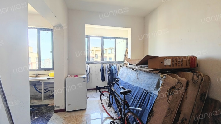 新思家园三期二手房实景图