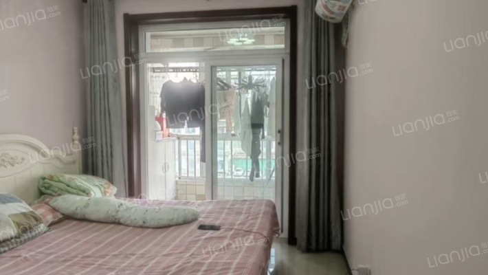 东大街电梯房 怡安馨居南北通透两居室中等装修-卧室A