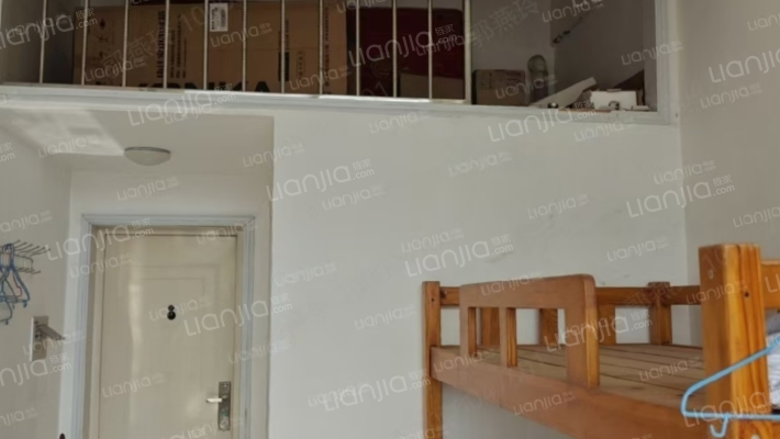 步行即可到达，南侧菜市场，宜家旺购物广场-卫生间