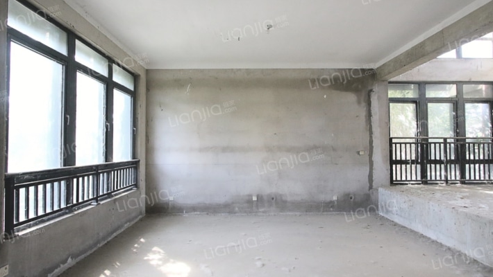 海天佳苑二手房实景图