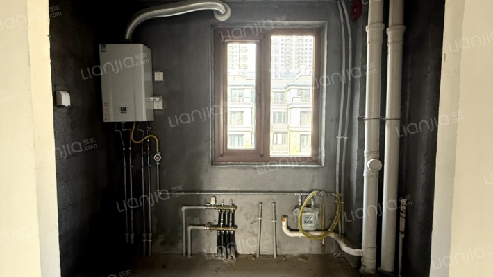 鸿坤理想尔湾 4室2厅 南 北-厨房