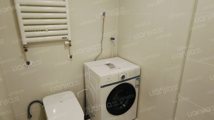 鸿坤理想尔湾A区洋房 精装修 距离北京1900米-卫生间C