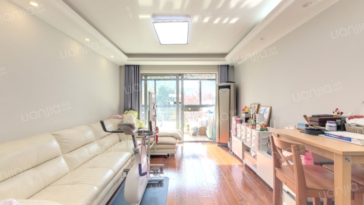 绿洲湖畔花园二手房实景图