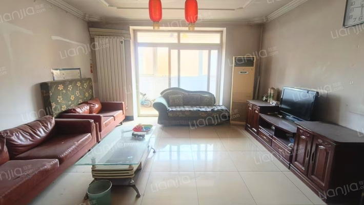 西丁对面金街商城小区南北通透三居-客厅