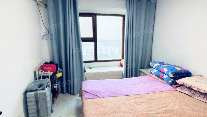 南北通透三居室 精装修 采光视野好 配套齐全-卧室C