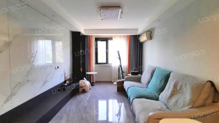 新世纪花园B区二手房实景图