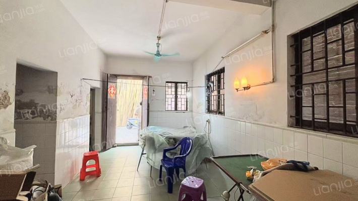 新沙坊九巷二手房实景图