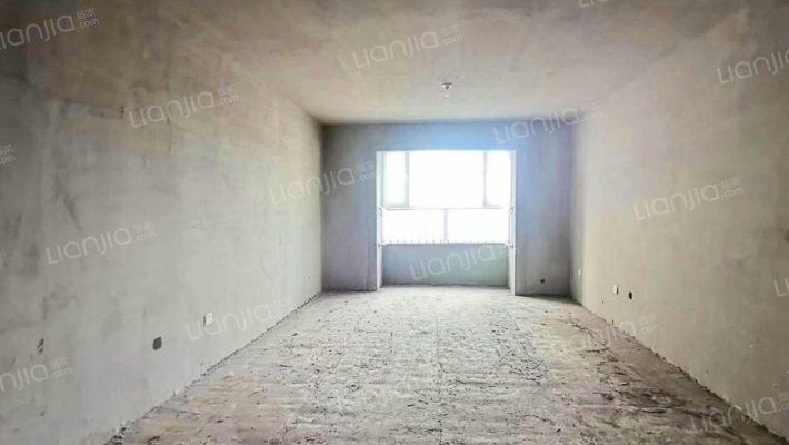 房子属于南北通透两居中间楼层，毛坯房-卧室B