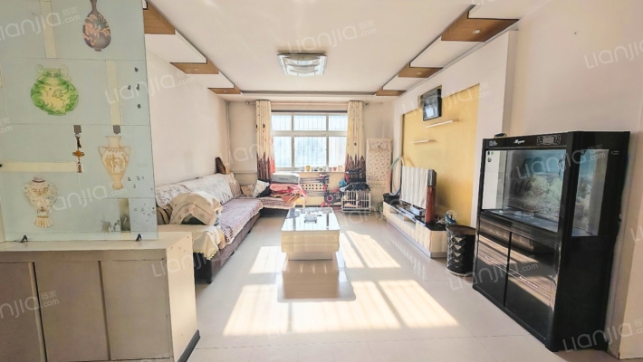 宏远二号院 3室2厅 南 北-客厅