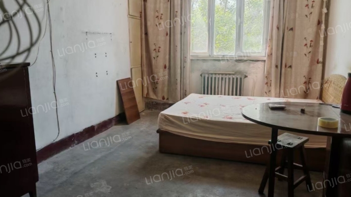 屹东里二手房实景图