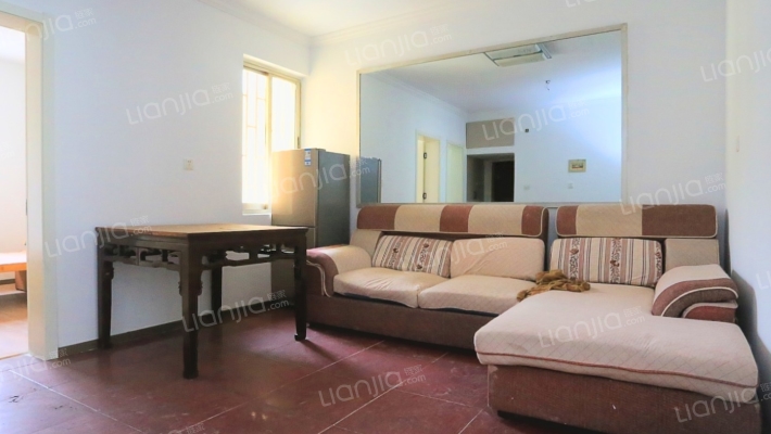 前进小区一区二手房实景图