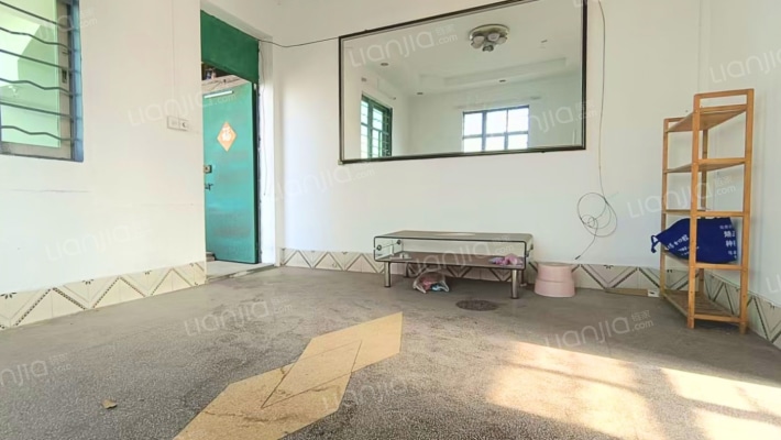 新风路华侨公司宿舍二手房实景图